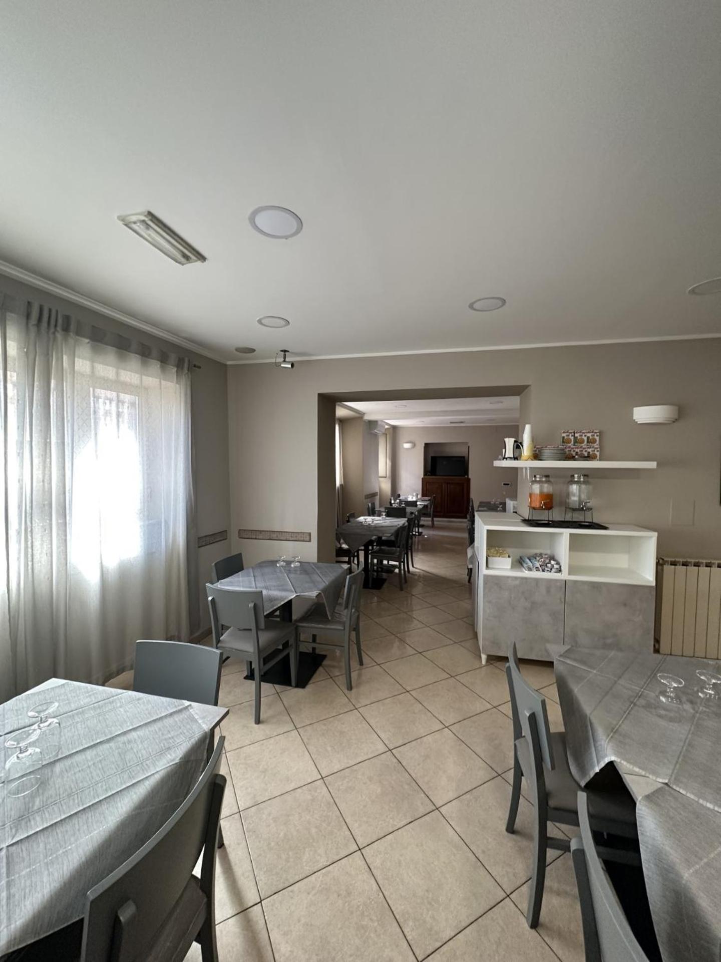 Hotel Le Rose Tivoli Terme Buitenkant foto