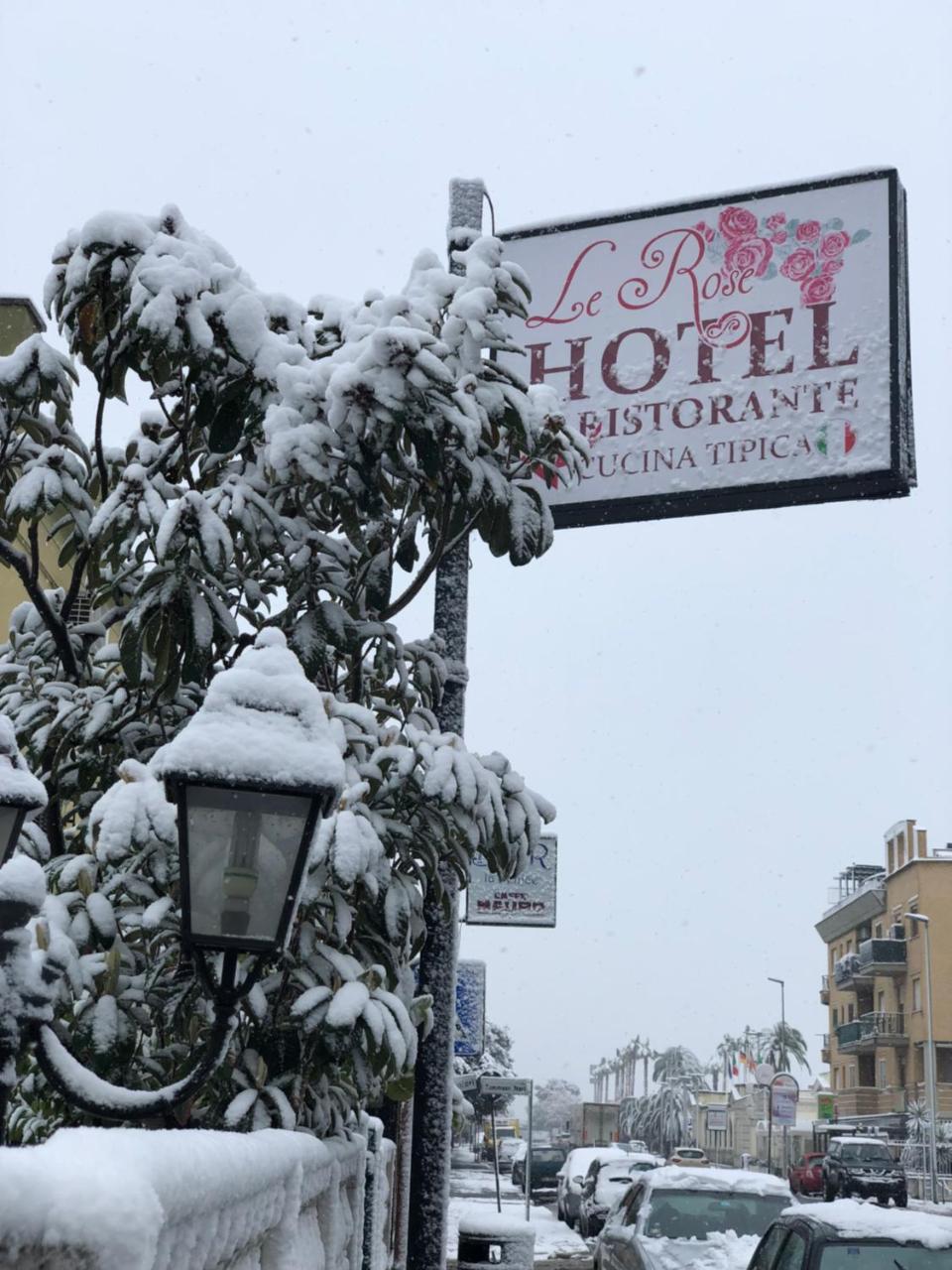 Hotel Le Rose Tivoli Terme Buitenkant foto